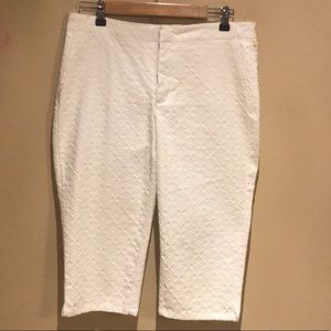 NYDJ White Capri’s flower print